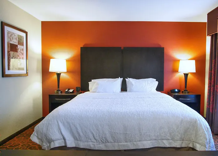 Hampton Inn & Suites Elk City